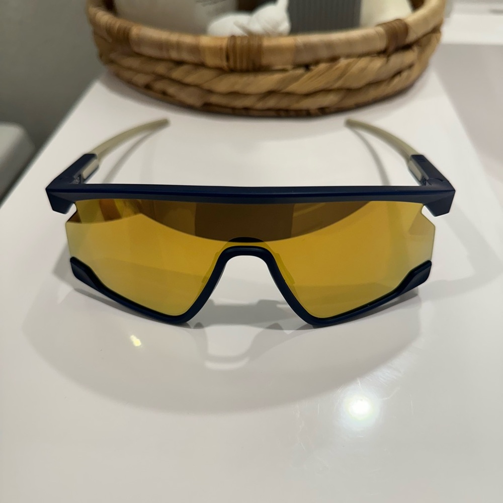 Oakley Blue Frame with Yellow Lens Wearable Glasses